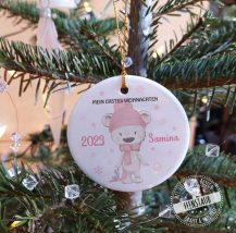 CHristbaumanhänger personalisiert, Jahreszahl Name, rosa Bär