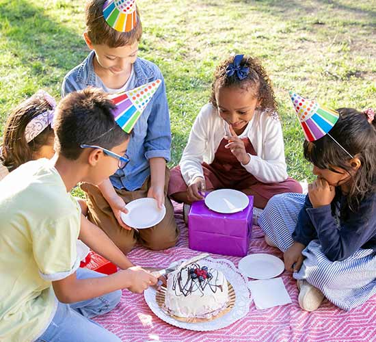 Kindergeburtstasfeier, Geburtstagsfest Meerjungfrauen, Partyspiele